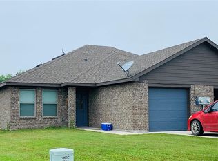 923 Robineta Ln, Gunter, TX 75058