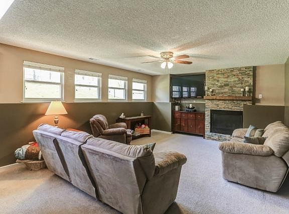 5th image of 436 Foot Hill Dr