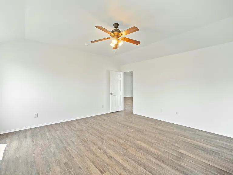 2130 Harvester Dr — Photo 40