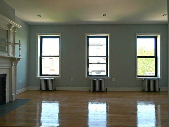 2nd image of 55 Halsey St APT 5