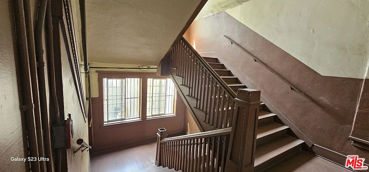 1 bed, 2.0 bath, 16570 sqft, $1,600 — Photo 4