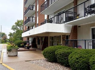8591 Riverside Dr E #805, Windsor, ON N8S1G3