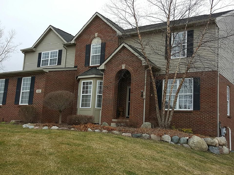 1st image of 1062 Cedar St