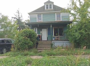 9390 Schiller St, Detroit, MI 48214