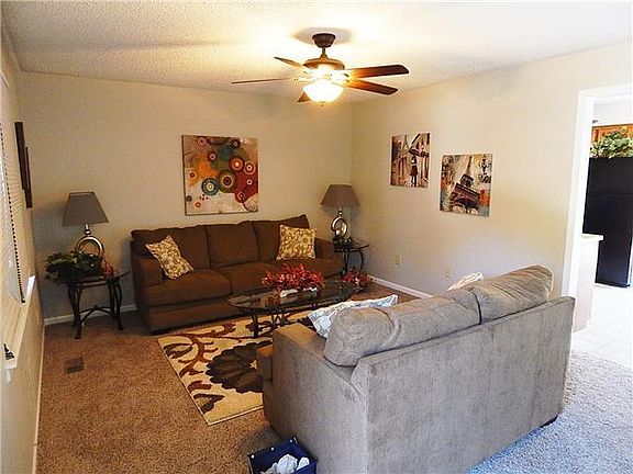 3rd image of 611 Thieme St