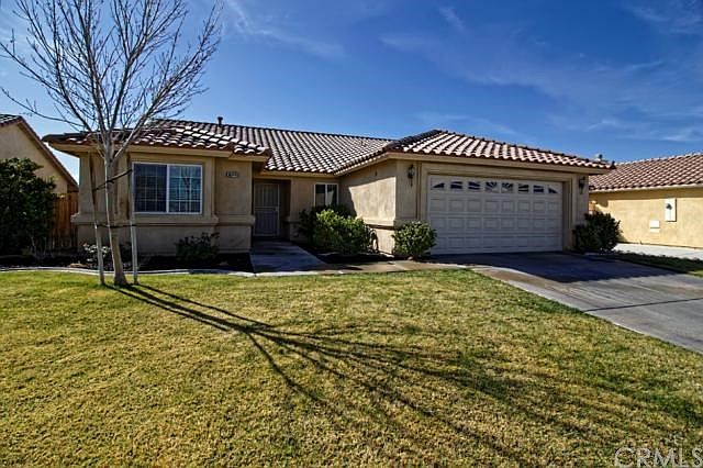 1st image of 16349 Appletree Ln