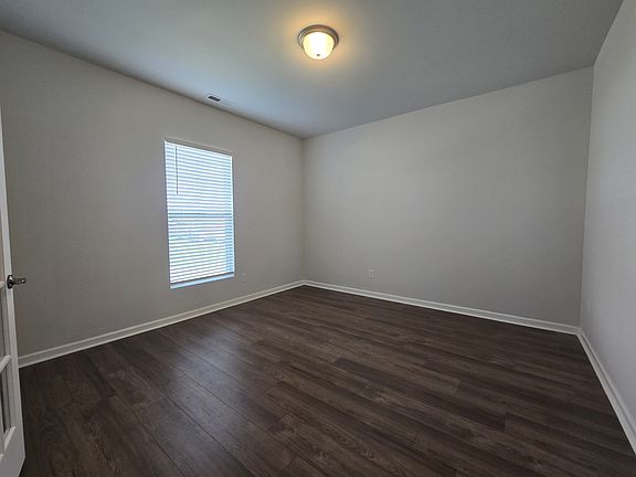 4th image of 3507 Peace Rd