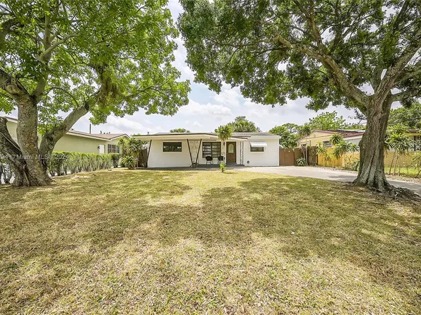 2748 SW 8th St, Fort Lauderdale, FL 33312