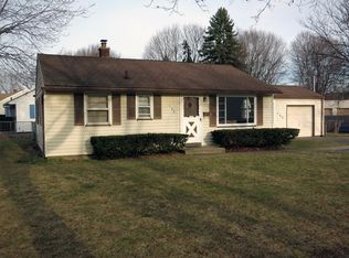 135 Bennington Dr, Rochester, NY 14616