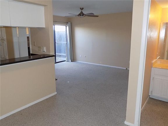 5th image of 14800 Enterprise Dr APT 18A
