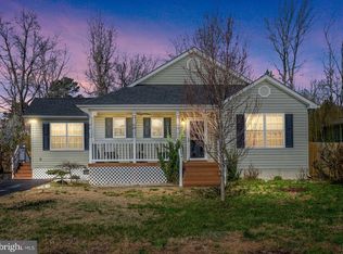 91 Randall Rd, Colonial Beach, VA 22443