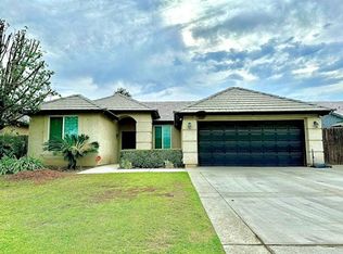 3819 Cornerstone Way, Bakersfield, CA 93311