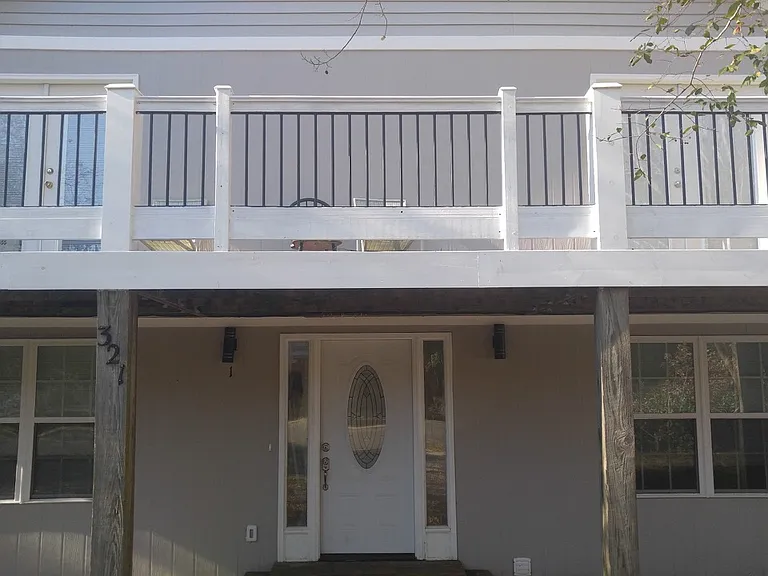 321 14th Ave S — Photo 1
