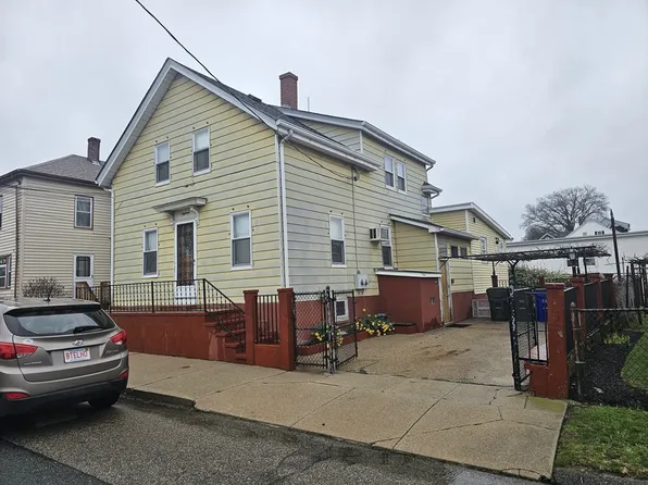 18 Carlisa Dr, Fall River, MA 02723