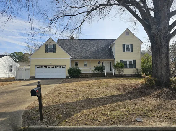 72 Springdale Dr, Newport News, VA 23608