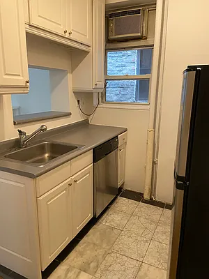 Rented by Manhattan Flats | media 18