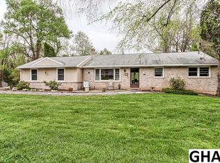 212 Oak Knoll Rd, New Cumberland, PA 17070