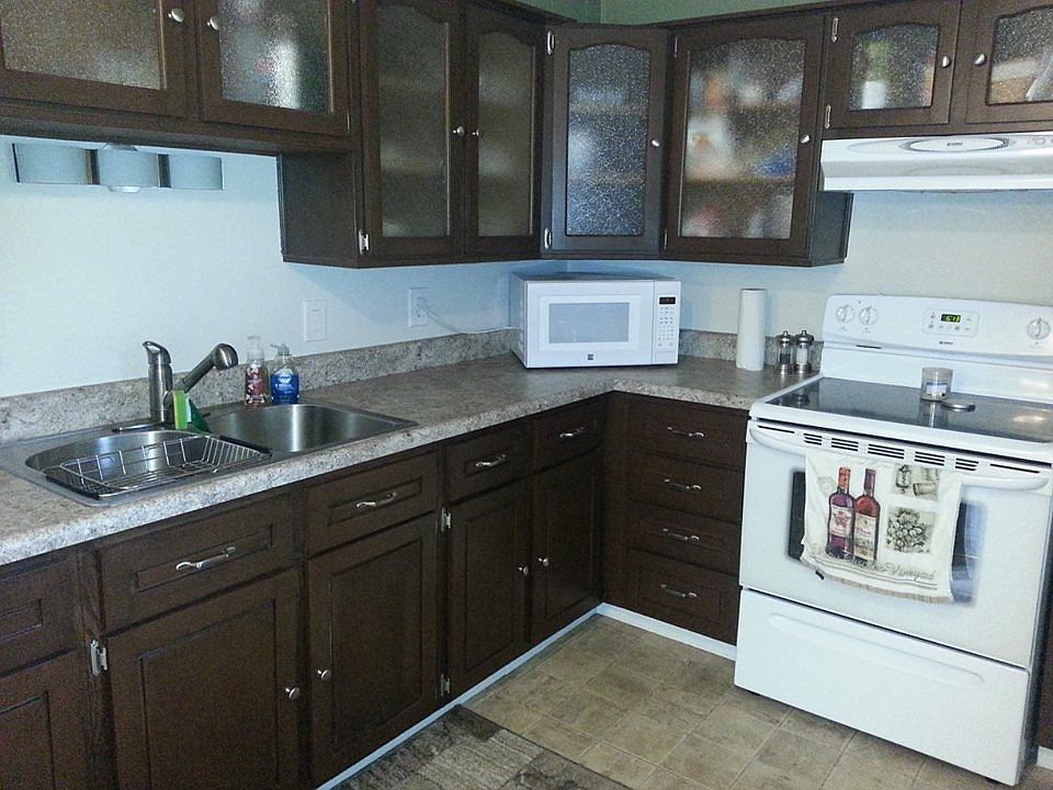 2nd image of 100 Kingsbury Ct