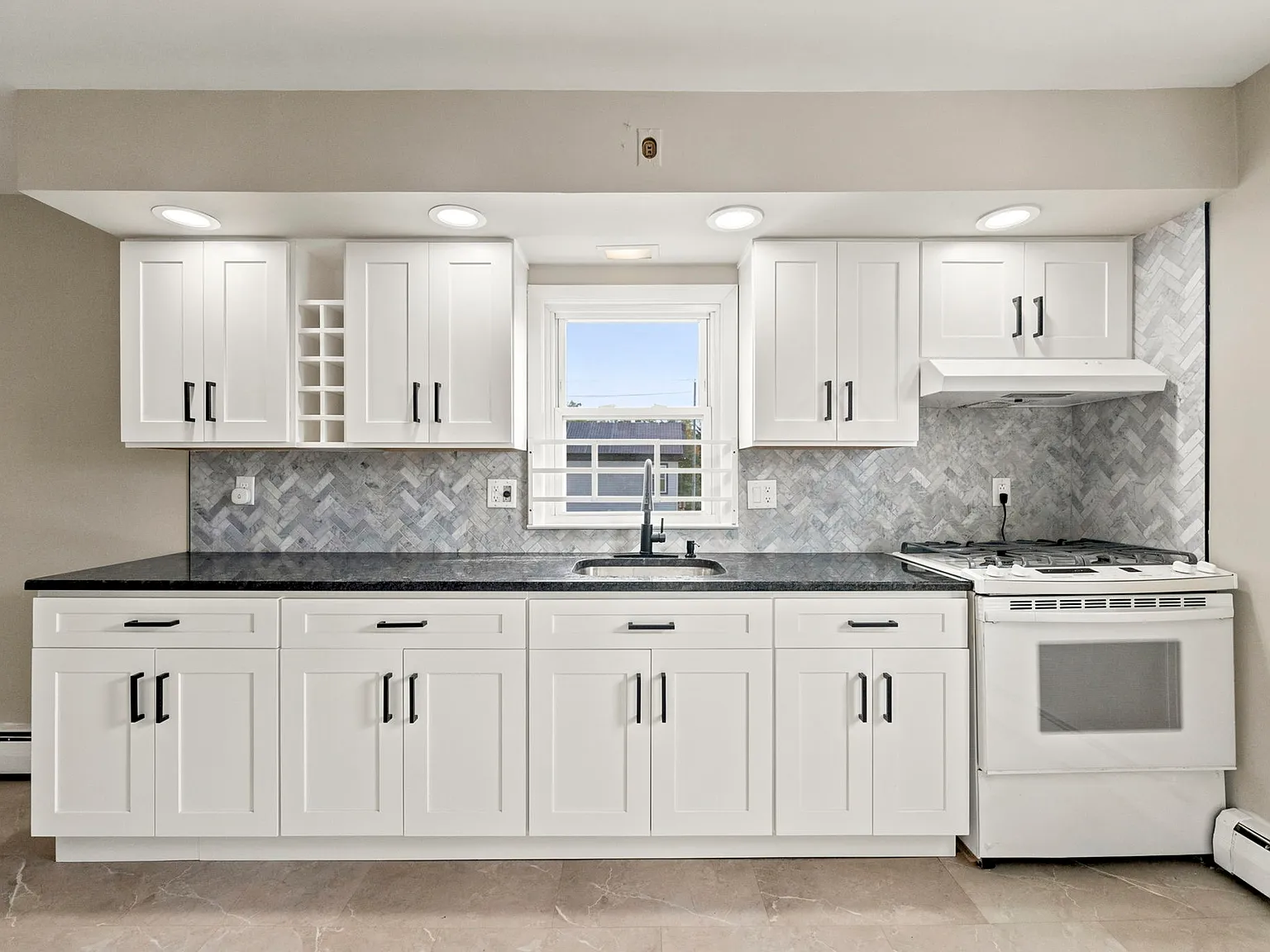 2 bed, $2,500 — Photo 3