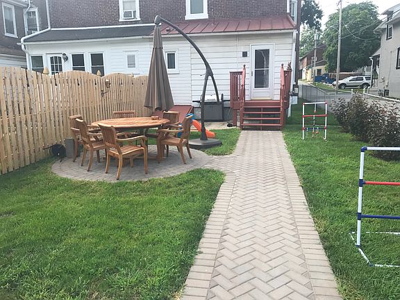 3rd image of 157 1st Ave