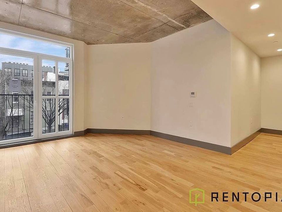 1st image of 338 Evergreen Ave Unit 103