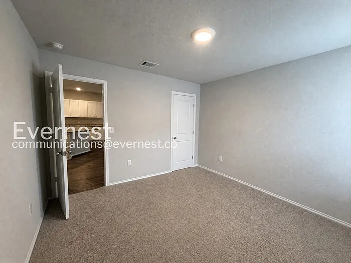 6025 Montrelia Dr — Photo 12