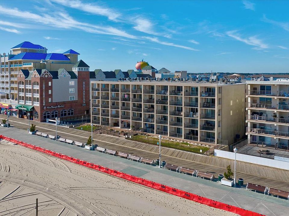 1st image of 301 Atlantic Ave APT 206
