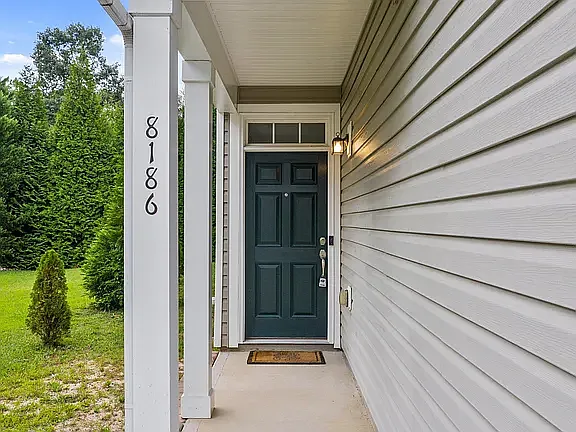 3 bed, 1653 sqft, $1,890 — Photo 2