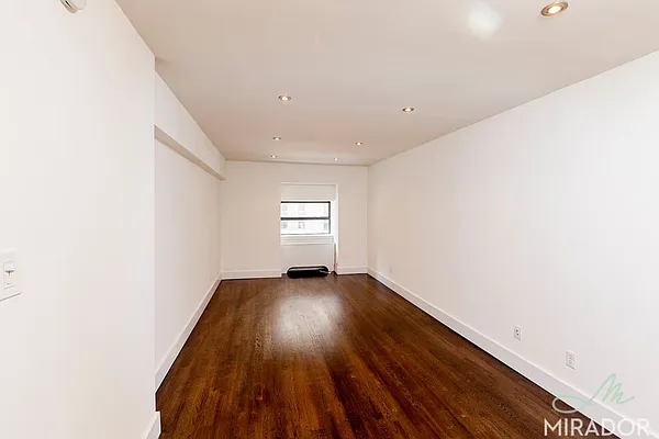 Rented by Mirador Real Estate | media 9