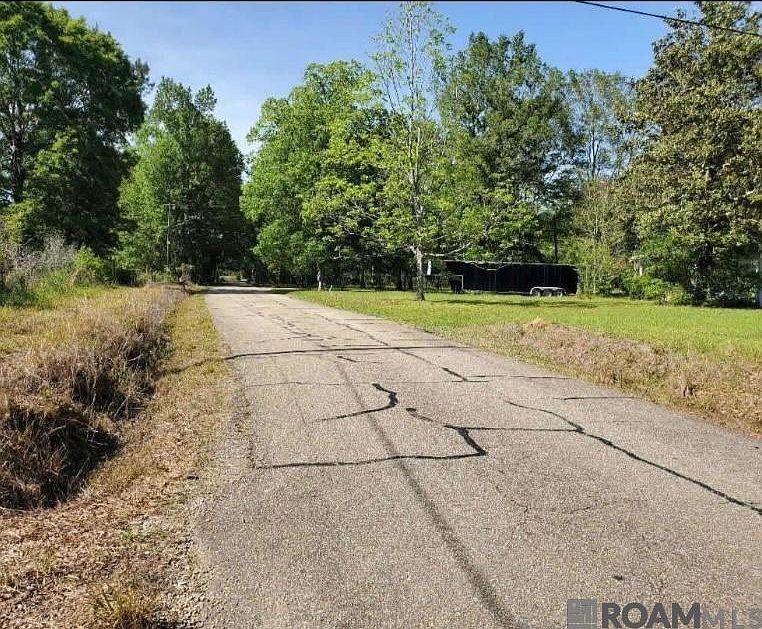 2nd image of 25085 Hall Rd