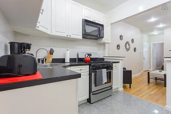 Rented by Charles Coutinho LLC | media 20