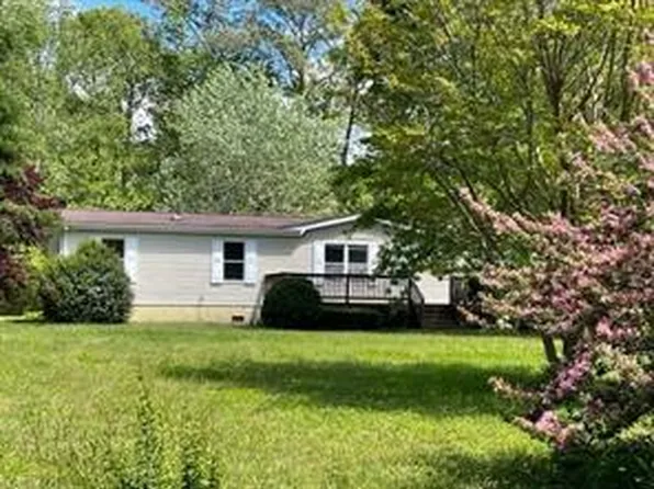 619 Potato Neck Rd, Port Haywood, VA 23138