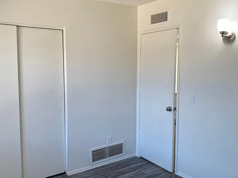 3322 E Bermuda St #B — Photo 7