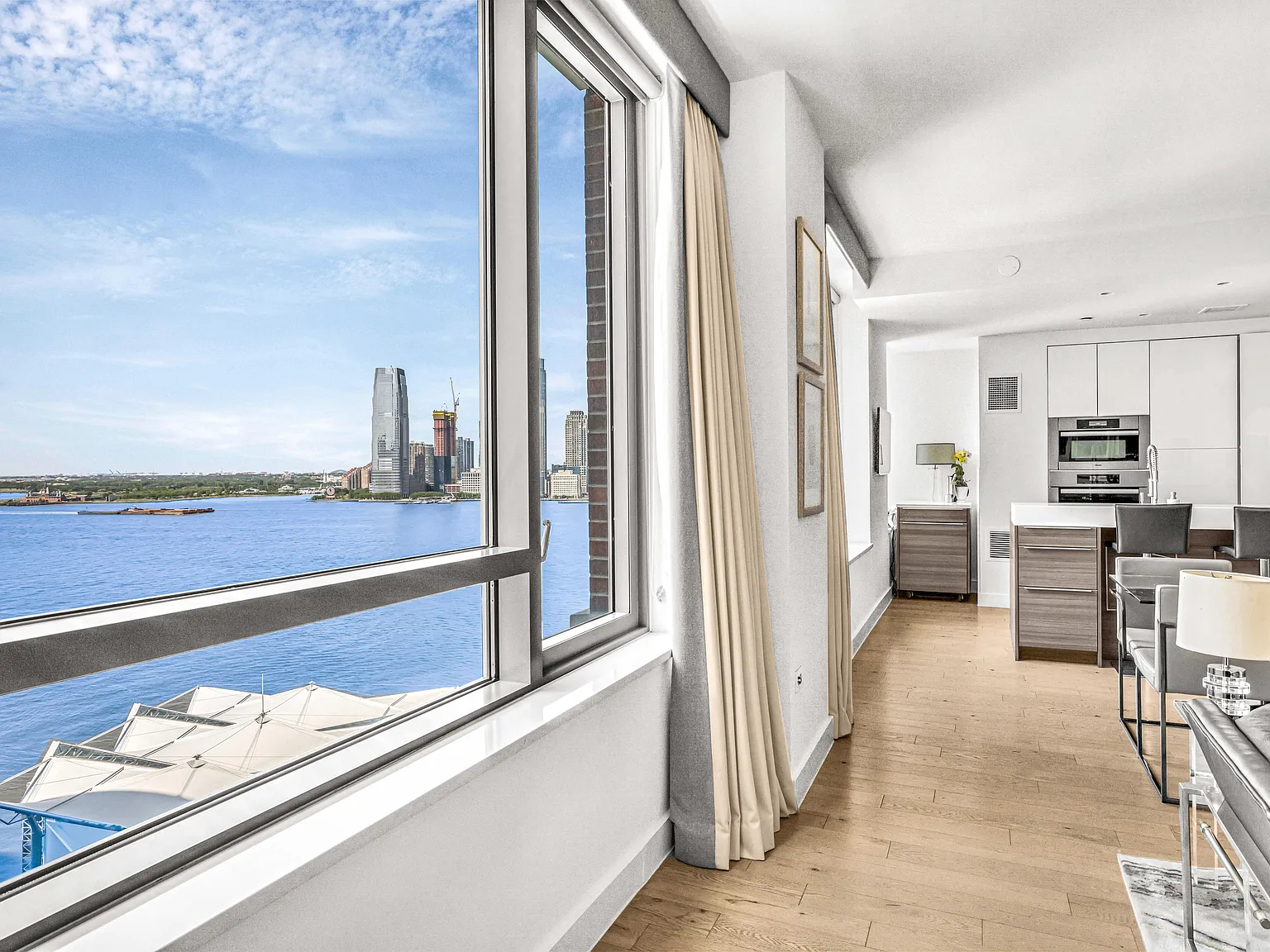 2 River Terrace — Photo 2