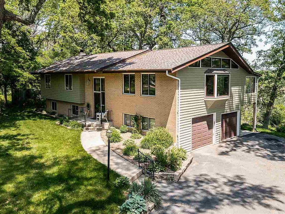 3068 Oakridge Rd NE, North Liberty, IA 52317 Zillow