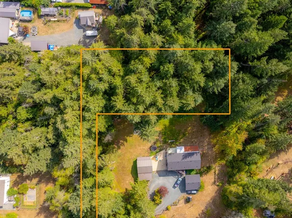 LOT Fern Rd #B, Alberni Clayoquot, BC V9Y 8W9