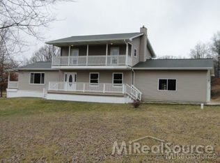 4664 Hegel Rd, Goodrich, MI 48438