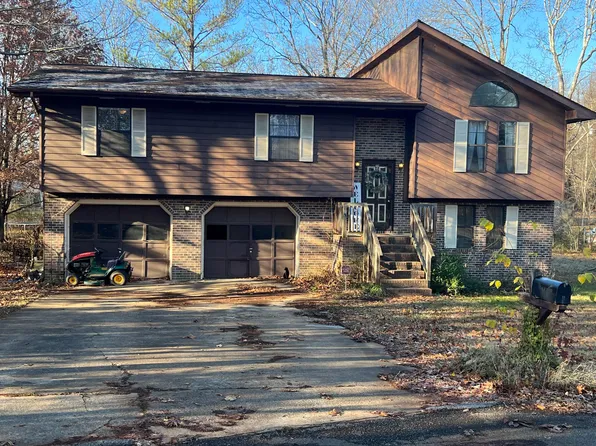 143 Pinewood Ln, Fort Oglethorpe, GA 30742