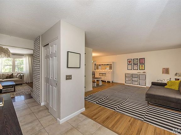 5th image of 2842 Foxfire Dr