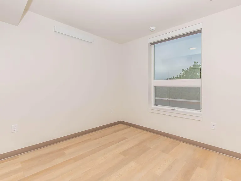 Beacon Pacific Village Apartments — Photo 49