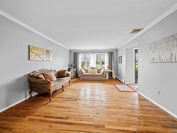 5th image of 7 Fox Road