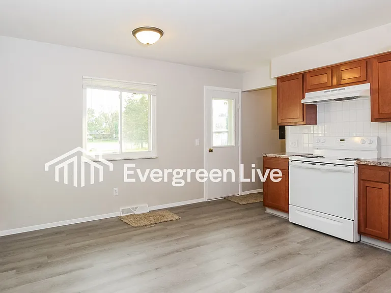 2047 Keen Ave — Photo 7