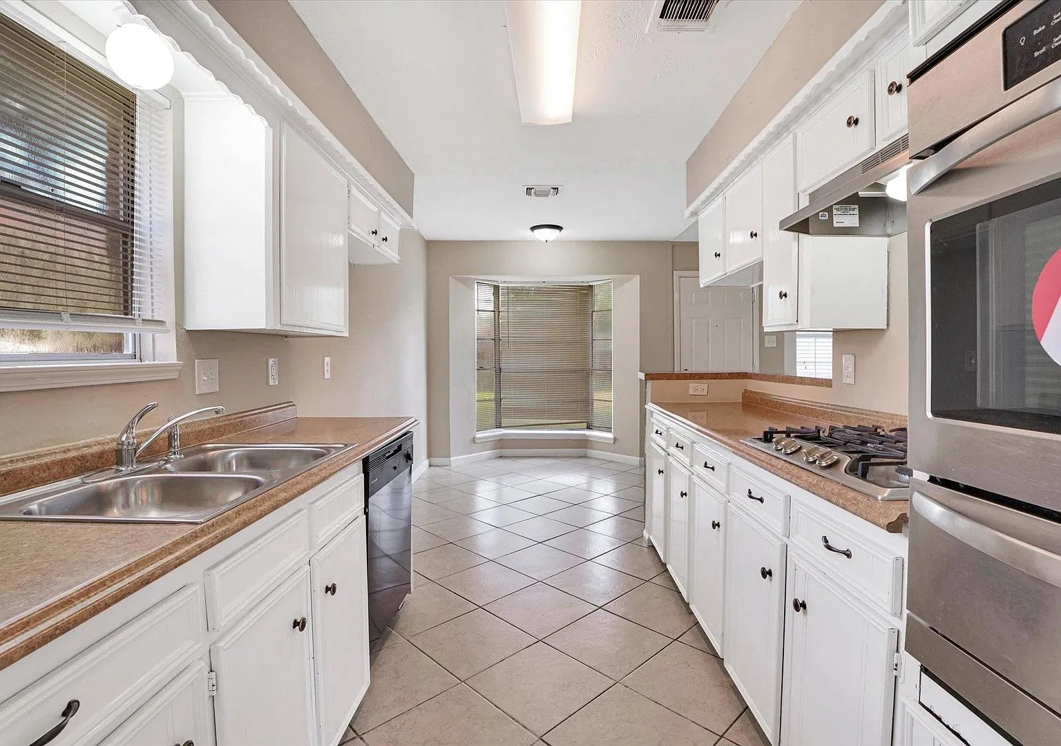 Coming Soon! 9414 Willow Meadow **Ask About Our No Cash Deposit Option — Photo 3