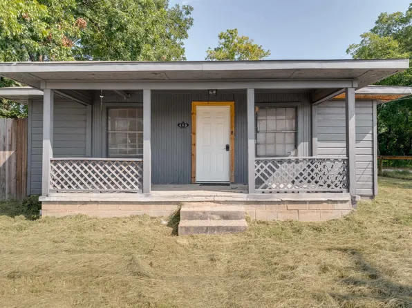 409 W Point Tap Rd, Palestine, TX 75803