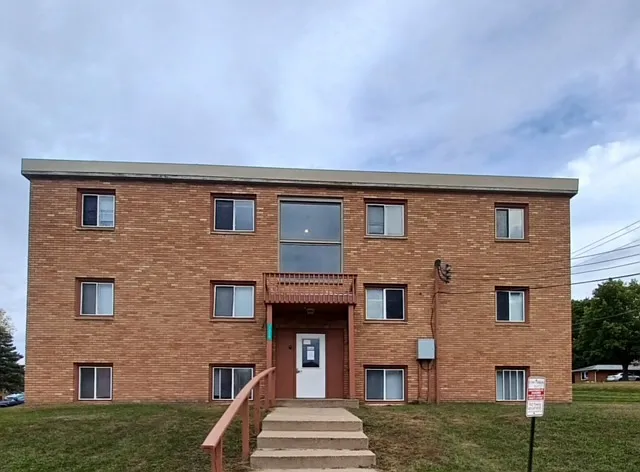 Emerald Manor Apartments