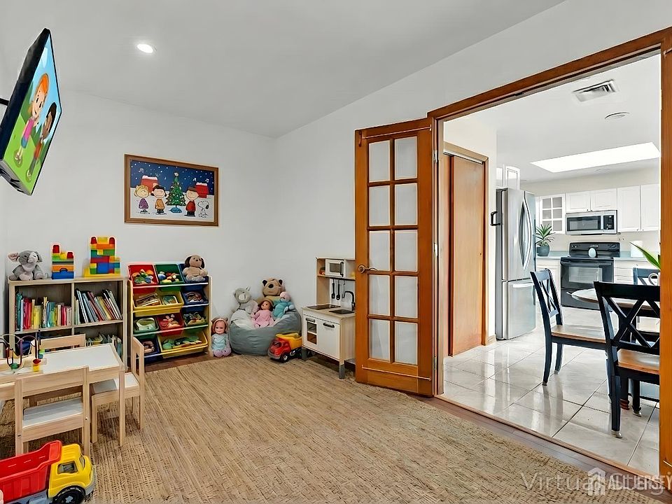 2nd image of 104 Idolstone Ln