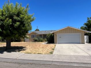 950 E Yorkshire Dr, Stockton, CA 95207