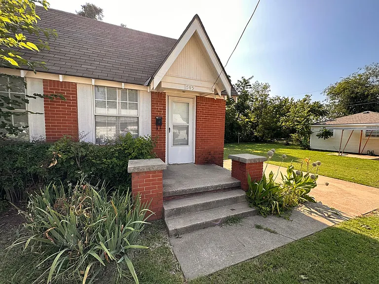 503 N Baumann Ave — Photo 2