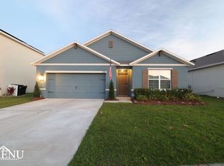 345 Summershore Dr, Auburndale, FL 33823