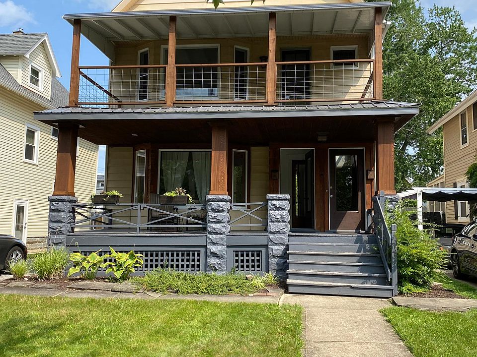 1st image of 1285 W 108th St